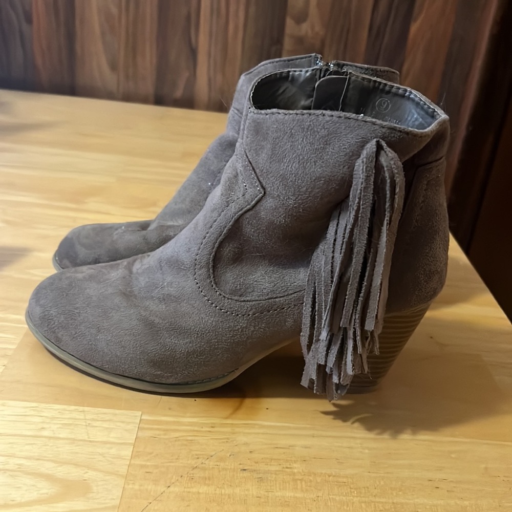 Ankle boots